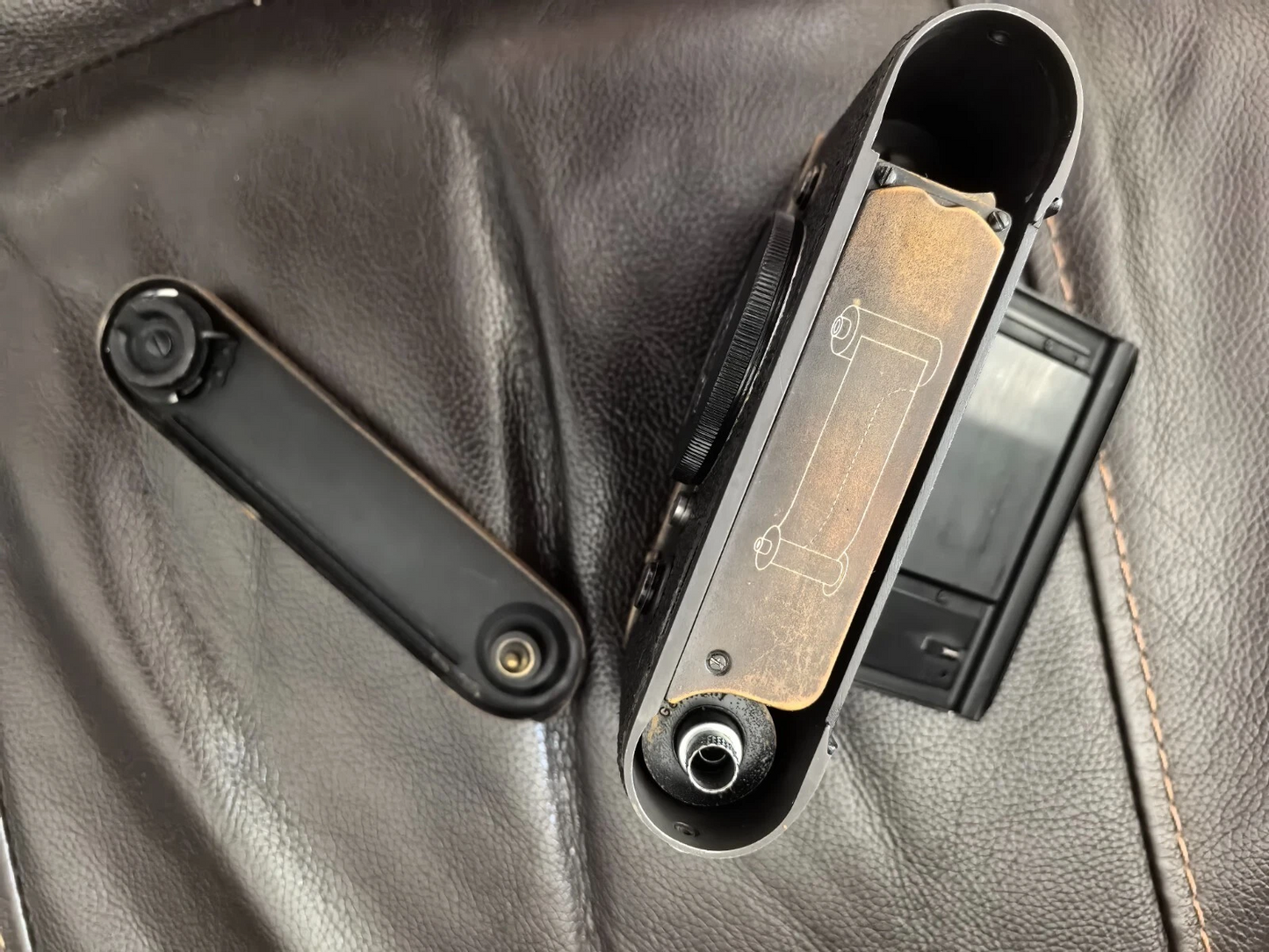 Vintage Leica M2 Rangefinder 35mm Film Camera Body – Black Paint Finish